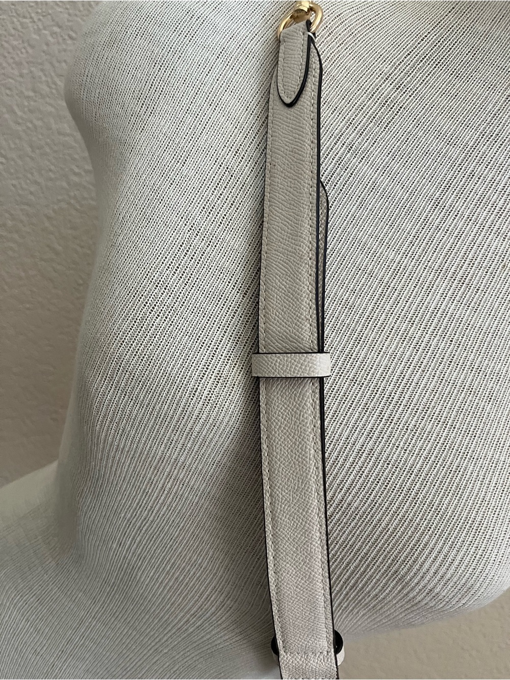Coach Signature Strap - Picture 6 of 7